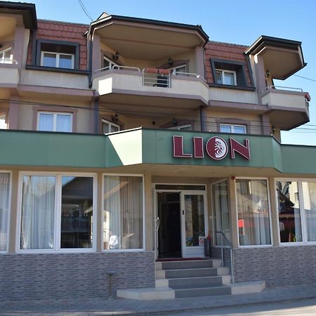 Garni Hotel Lion Jagodina Ngoại thất bức ảnh