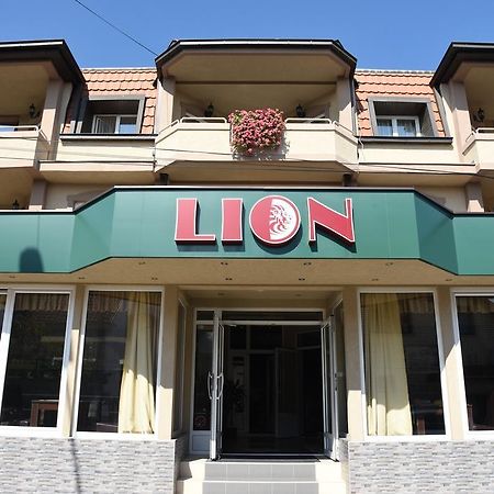 Garni Hotel Lion Jagodina Ngoại thất bức ảnh