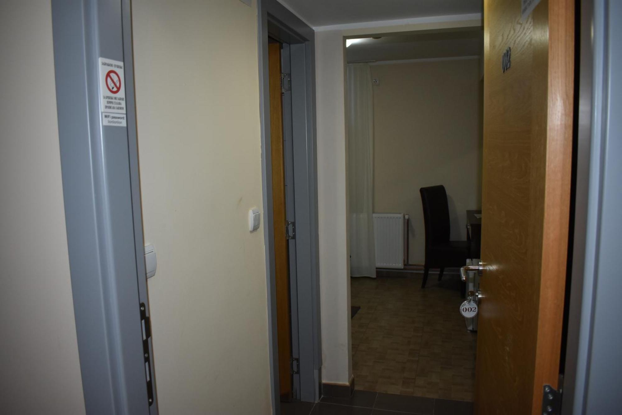 Garni Hotel Lion Jagodina Ngoại thất bức ảnh