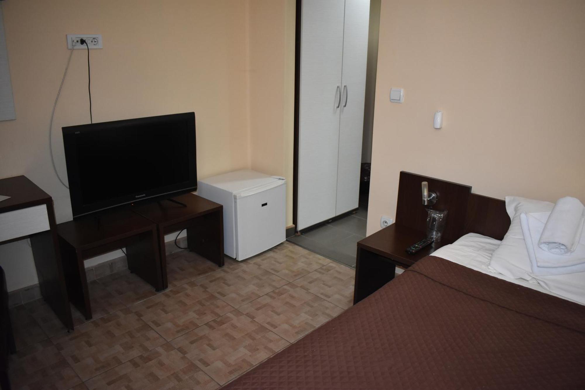 Garni Hotel Lion Jagodina Ngoại thất bức ảnh