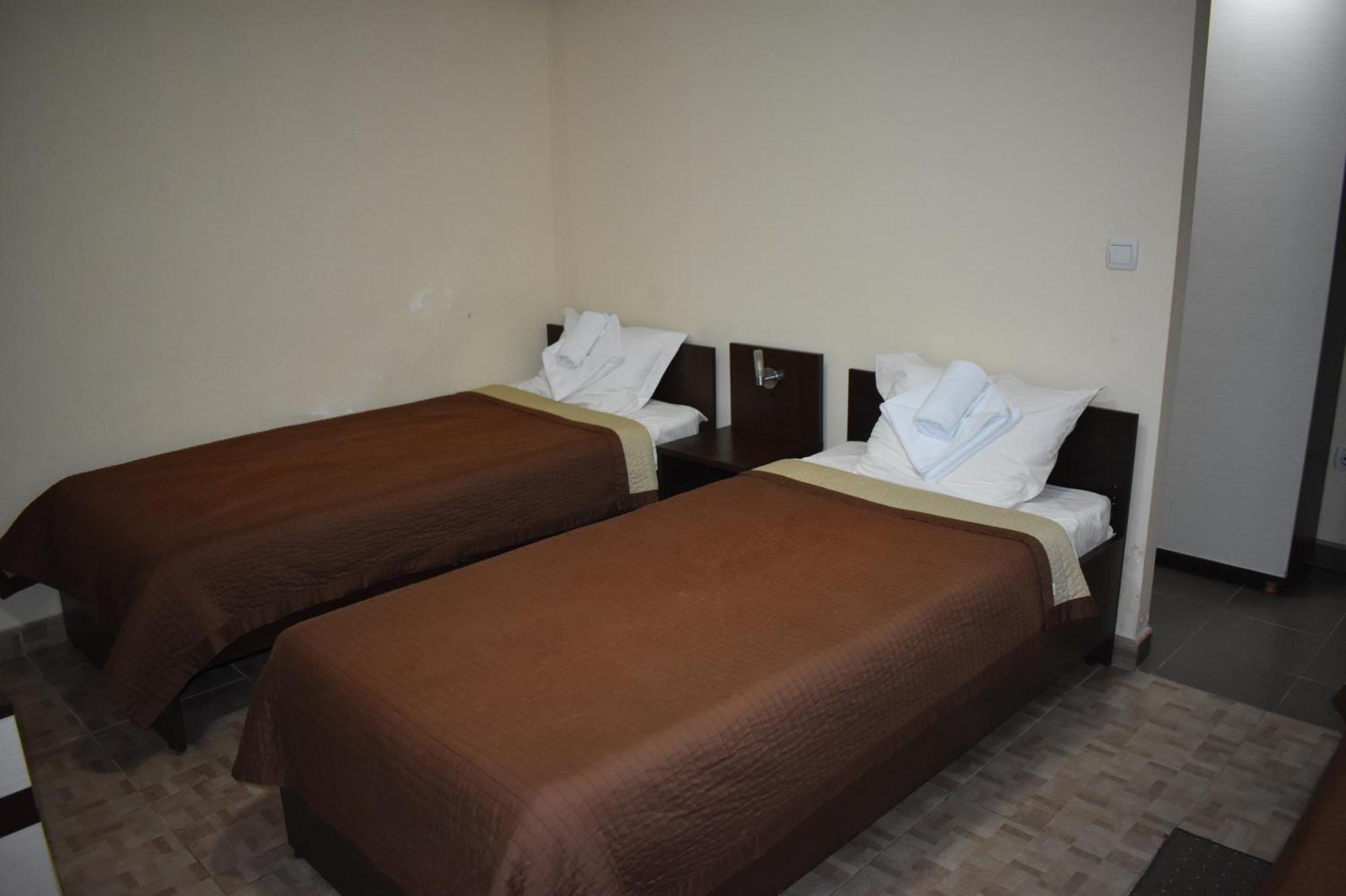 Garni Hotel Lion Jagodina Ngoại thất bức ảnh