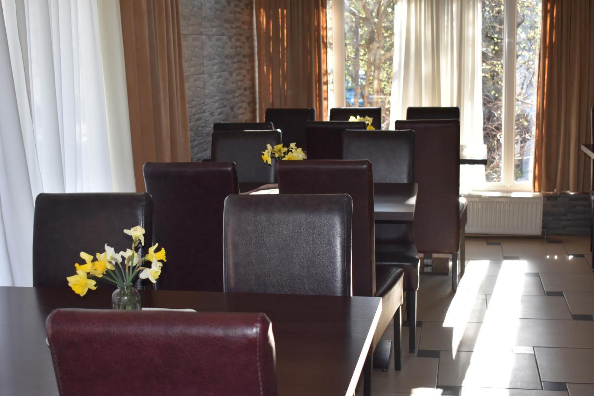 Garni Hotel Lion Jagodina Ngoại thất bức ảnh