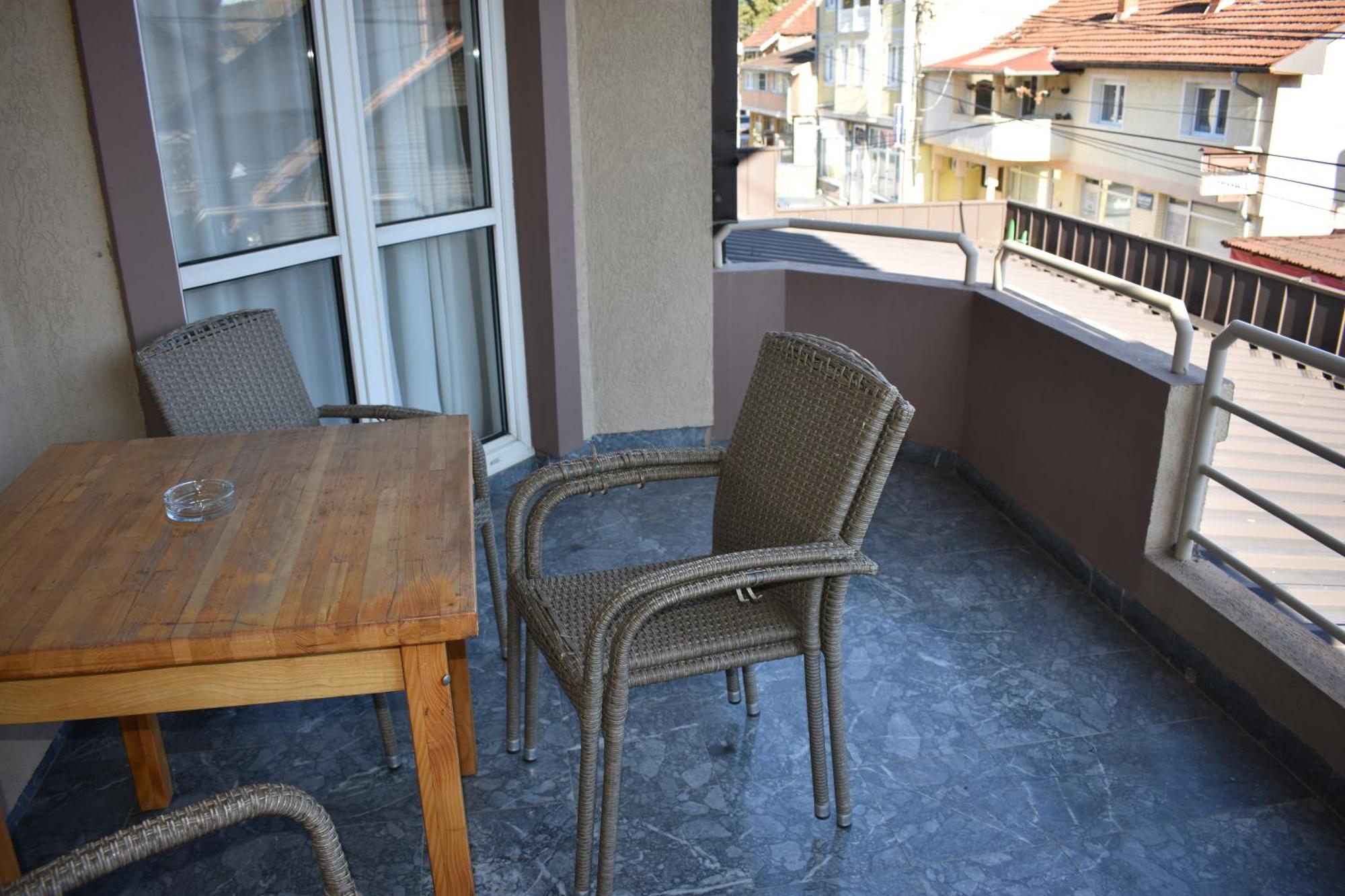 Garni Hotel Lion Jagodina Ngoại thất bức ảnh