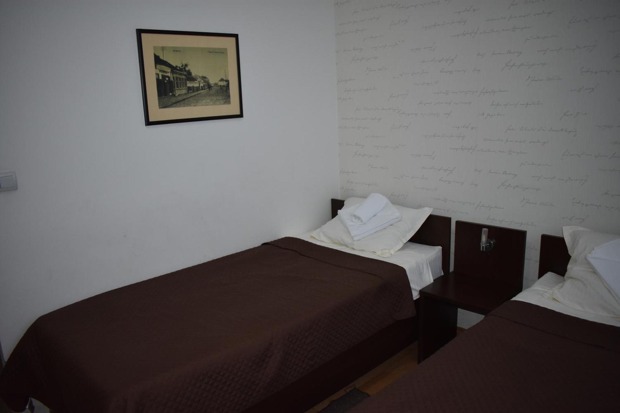 Garni Hotel Lion Jagodina Ngoại thất bức ảnh